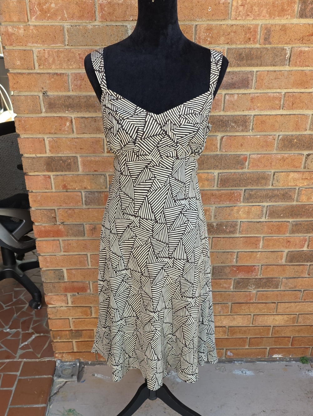NWT Ann Taylor Black and White Geometric-Print Midi Dress Size 8